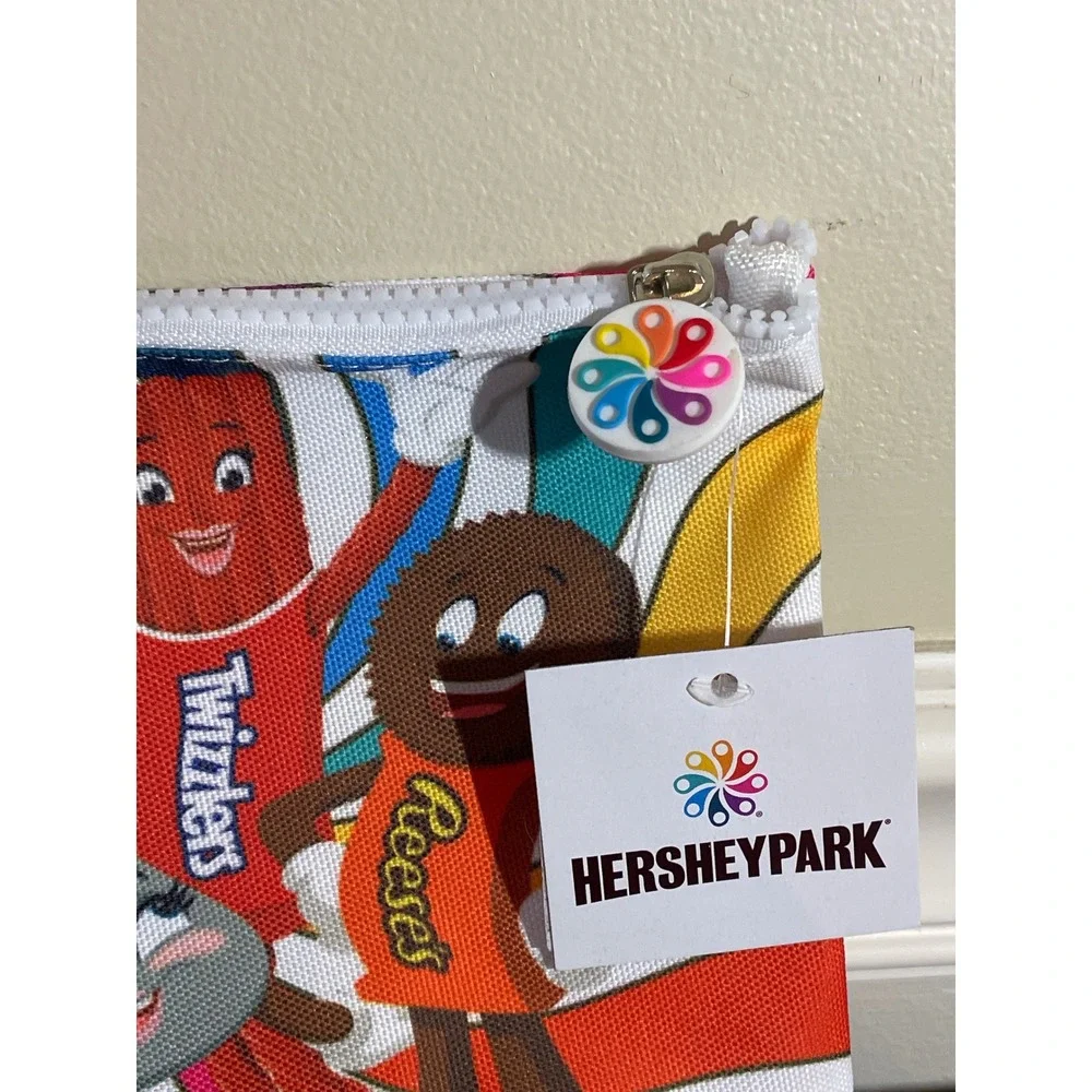 Hersheypark Candy Characters Zipper Pouch Travel Bag Hershey Reese Twizzler NEW